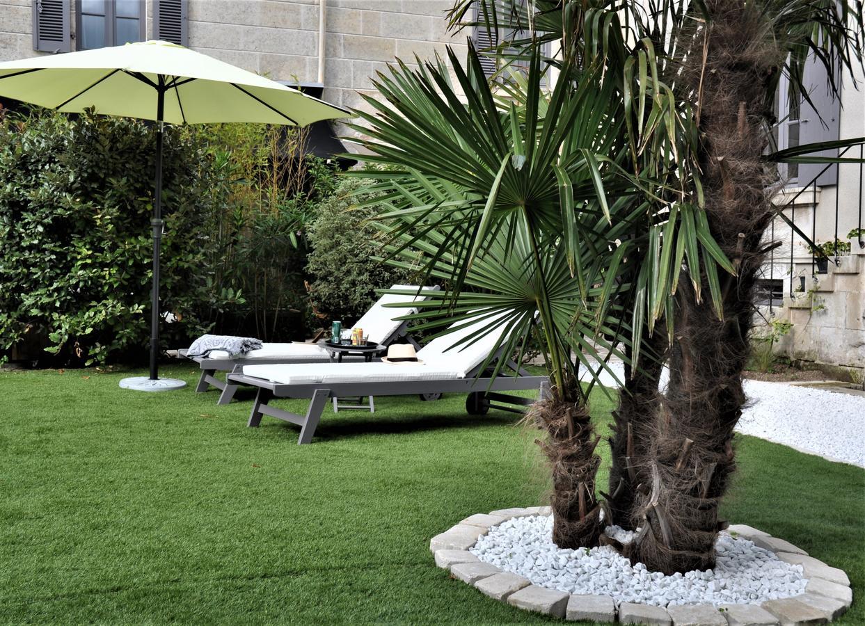 Maison La Porte Rouge Bed & Breakfast